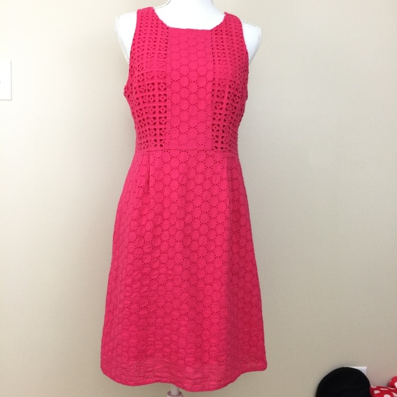 Old Navy Dresses & Skirts - Old Navy eyelet dress.